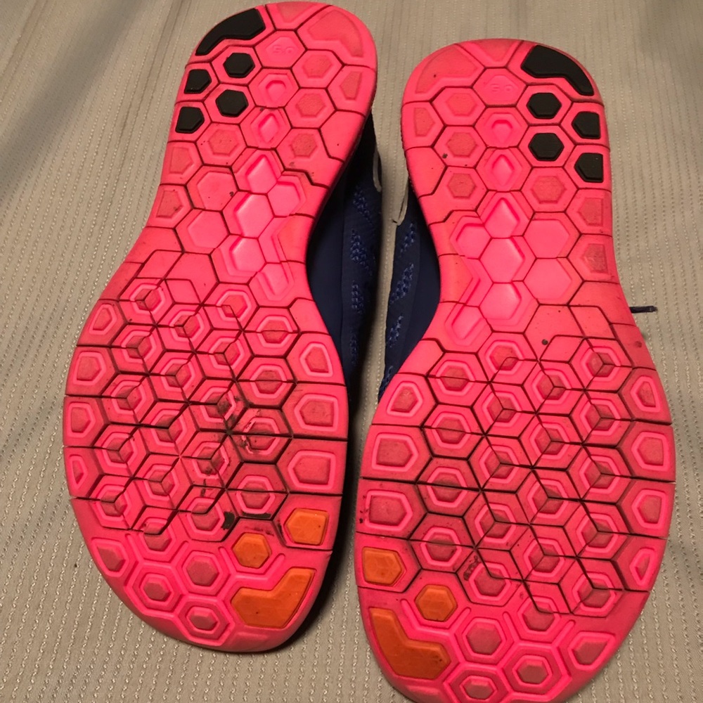 Women’s Nike Free Run - Picture 6 of 6